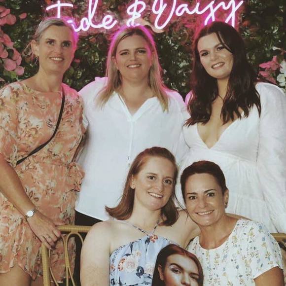 Meet your Posher, Nadine - Picture 1 of 1